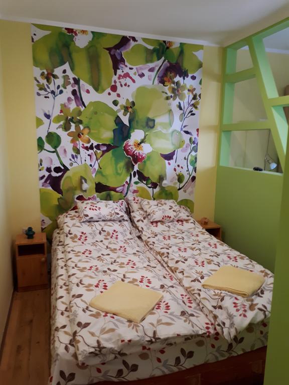 Rozmaring Apartmanok Gyula Εξωτερικό φωτογραφία