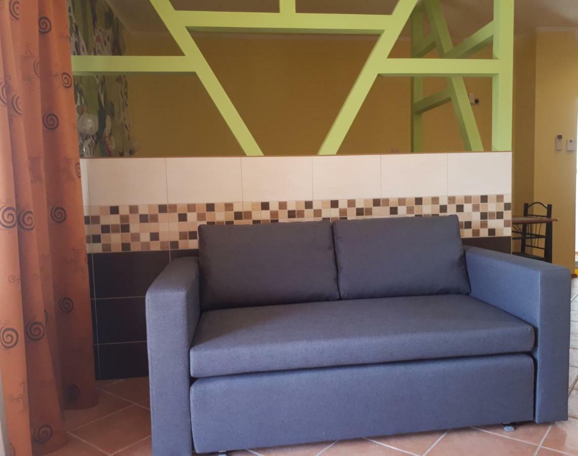 Rozmaring Apartmanok Gyula Εξωτερικό φωτογραφία